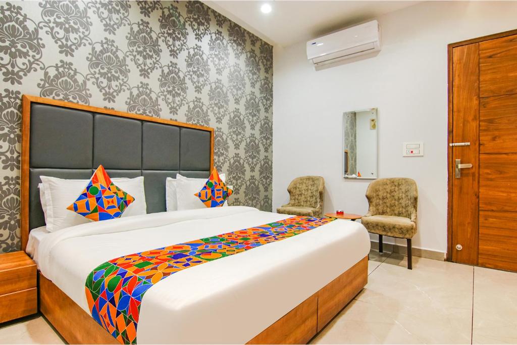 FabHotel Prime Royal Maple photo 1