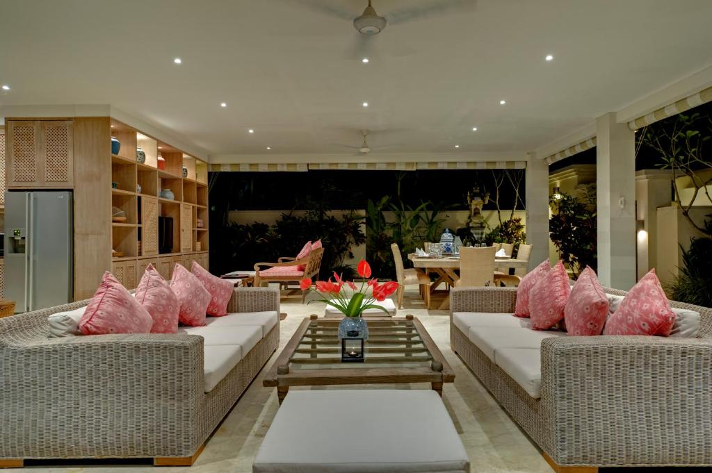 Siri Mendira Beach Villas - Tap to explore photos