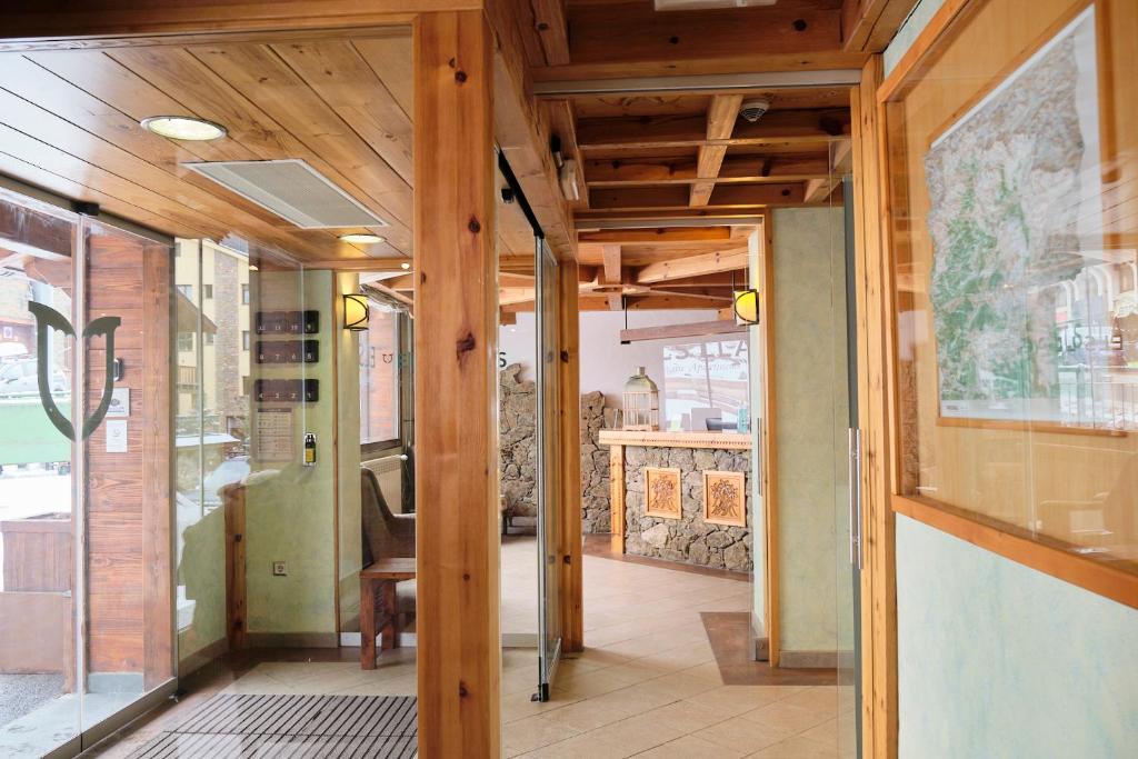 {
  "en-gb": "Apartaments Els Llacs"
} photo 2