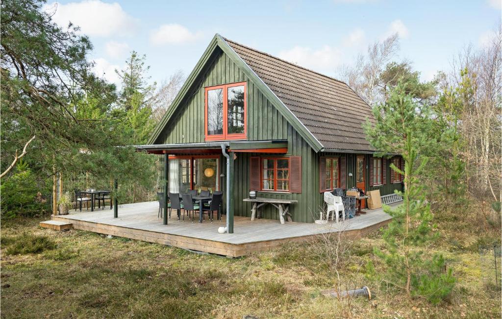Amazing Home In Hjby With 3 Bedrooms And Wifi