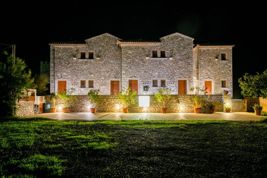 MANI HOUSES Selinitsa Art Koloveas photo 2