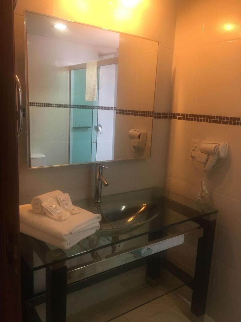 Emirates Hotel & Suites photo 2