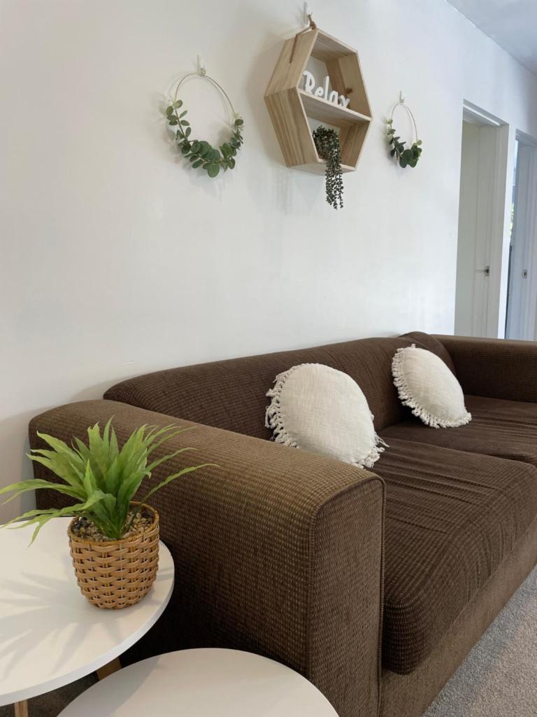 family friendly 3BR flat - 3min walk to the beach - self contained photo 1