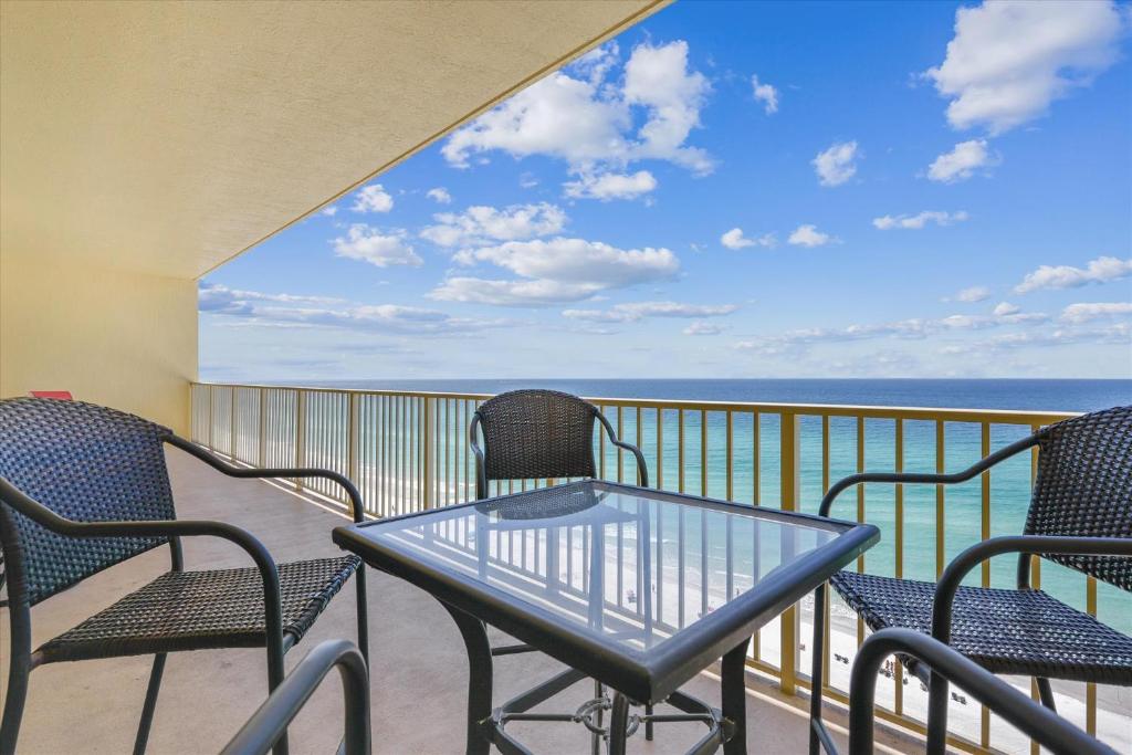 Gulf Crest 1402 - 2Br Sleeps 8! Beautiful Decor, Free Fun! condo photo 1