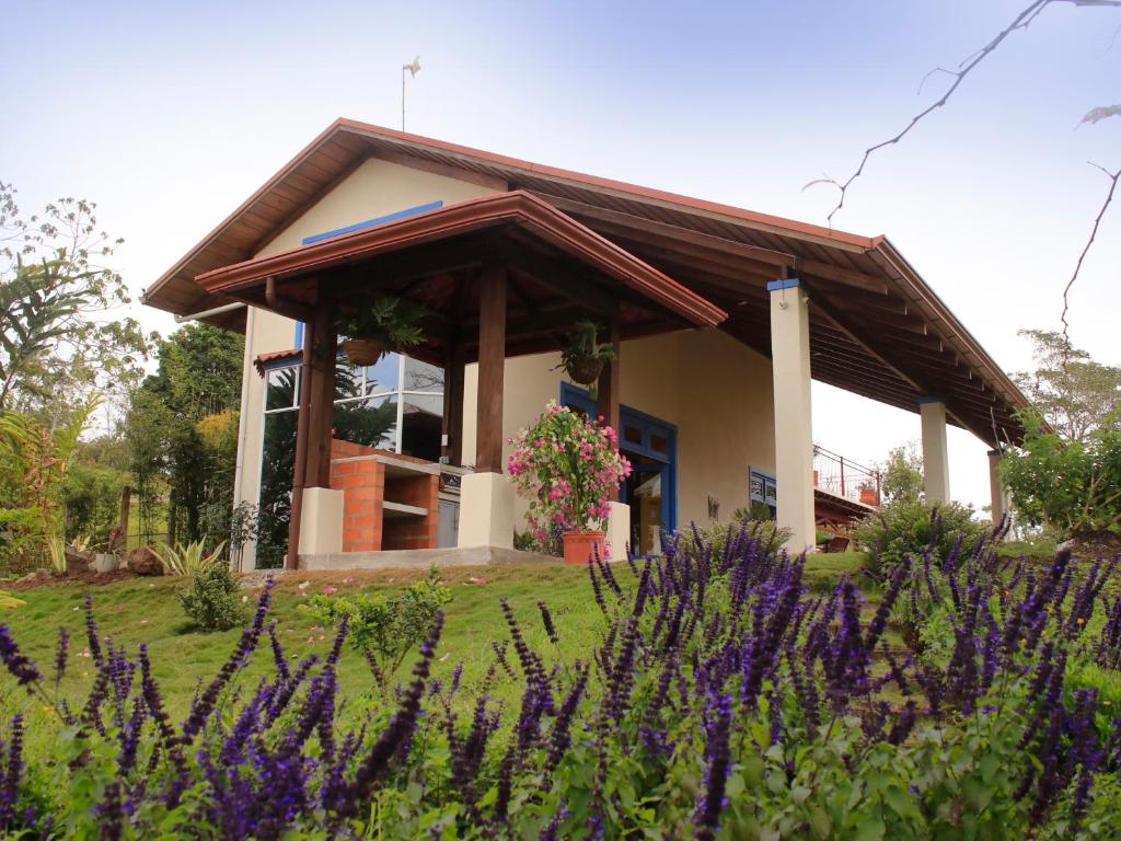 Casa Bartzis, Close to Orosi and Tapanti National Park photo 2