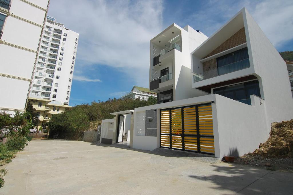 Eric Villa - Bãi Dâu - View Biển - Đi Bộ Ra Biển