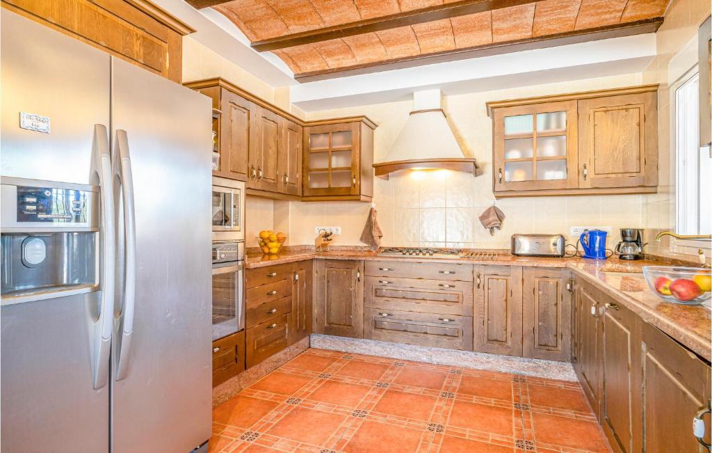 Amazing Home In Arenas With Wifi, Swimming Pool And 4 Bedrooms photo 2
