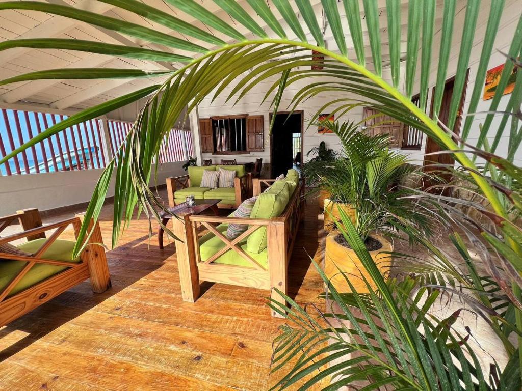 Sunset Bay B&B photo 1