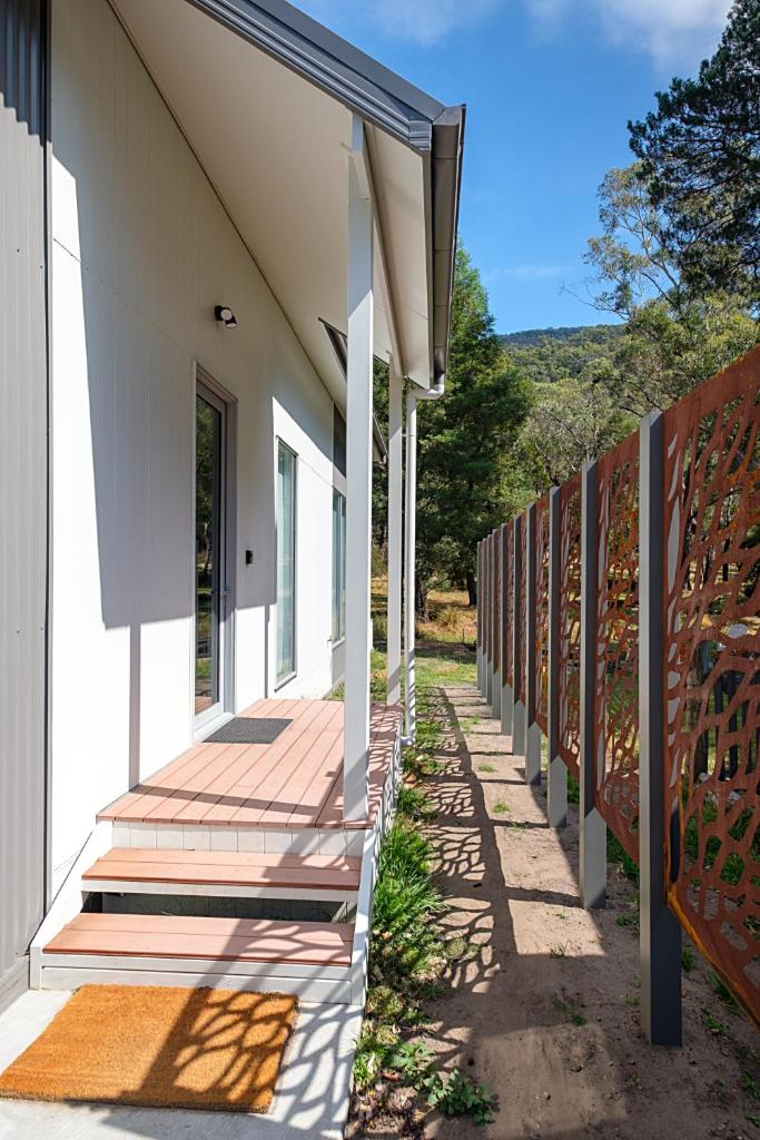 Serenity Halls Gap 4 Absolute NP Frontage photo 3