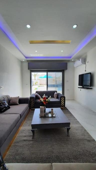 Villa Line photo 2