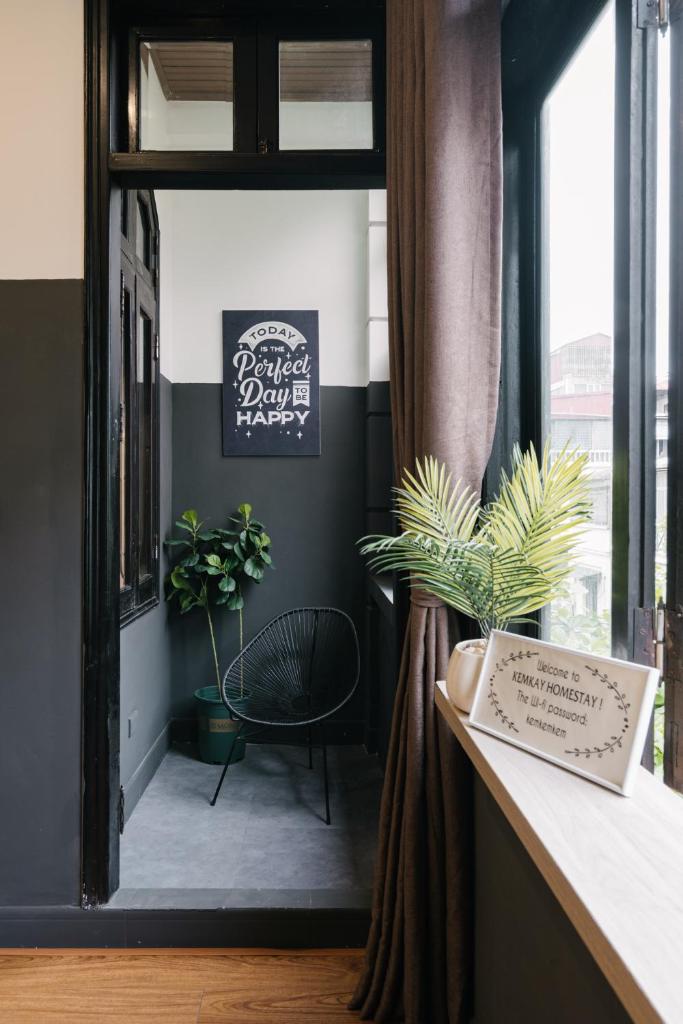 KemKayVilla w 5BR_ Bathtub_RooftopViews_30s to HoanKiem Lake