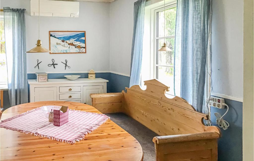 Awesome Apartment In Boliden With 2 Bedrooms photo 3
