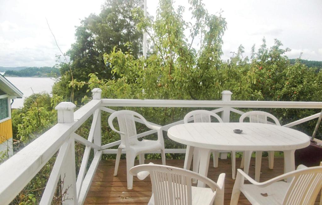 Beautiful Home In Ljungskile With 1 Bedrooms photo 4