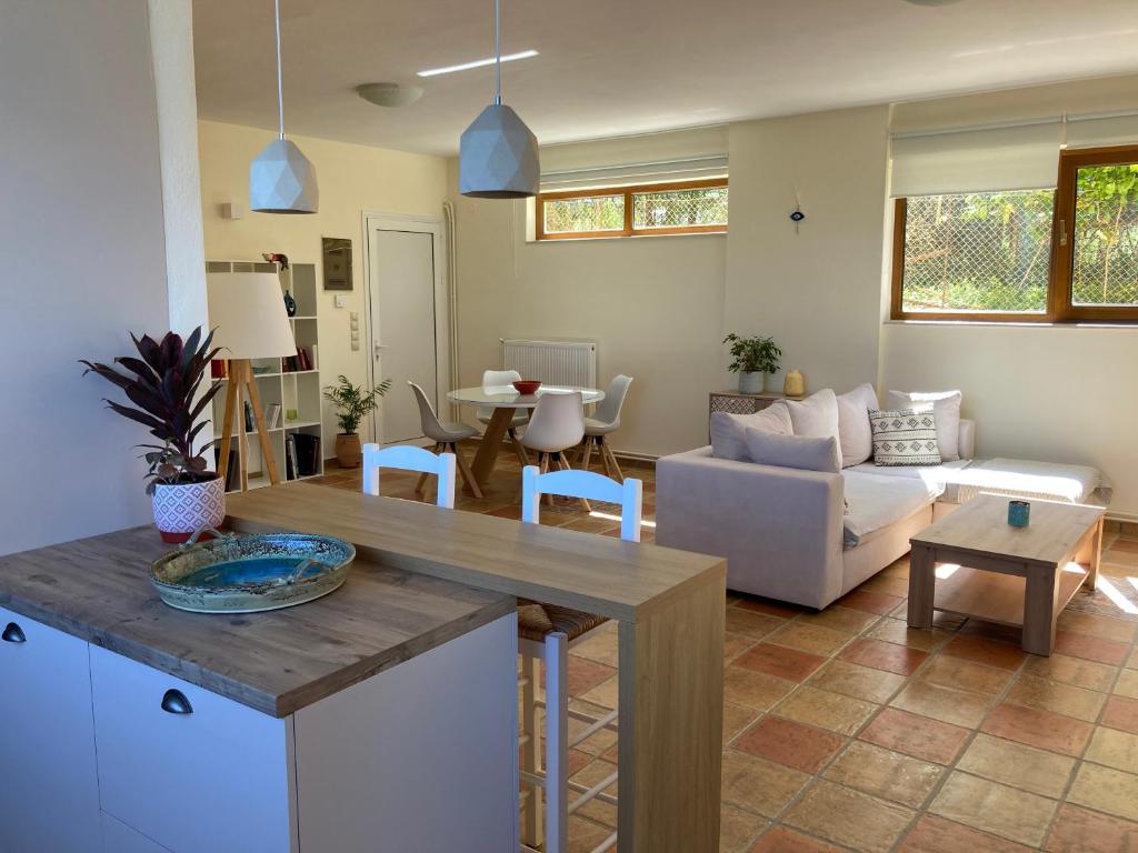 Minoa apartment in the heart of a Cretan village photo 4