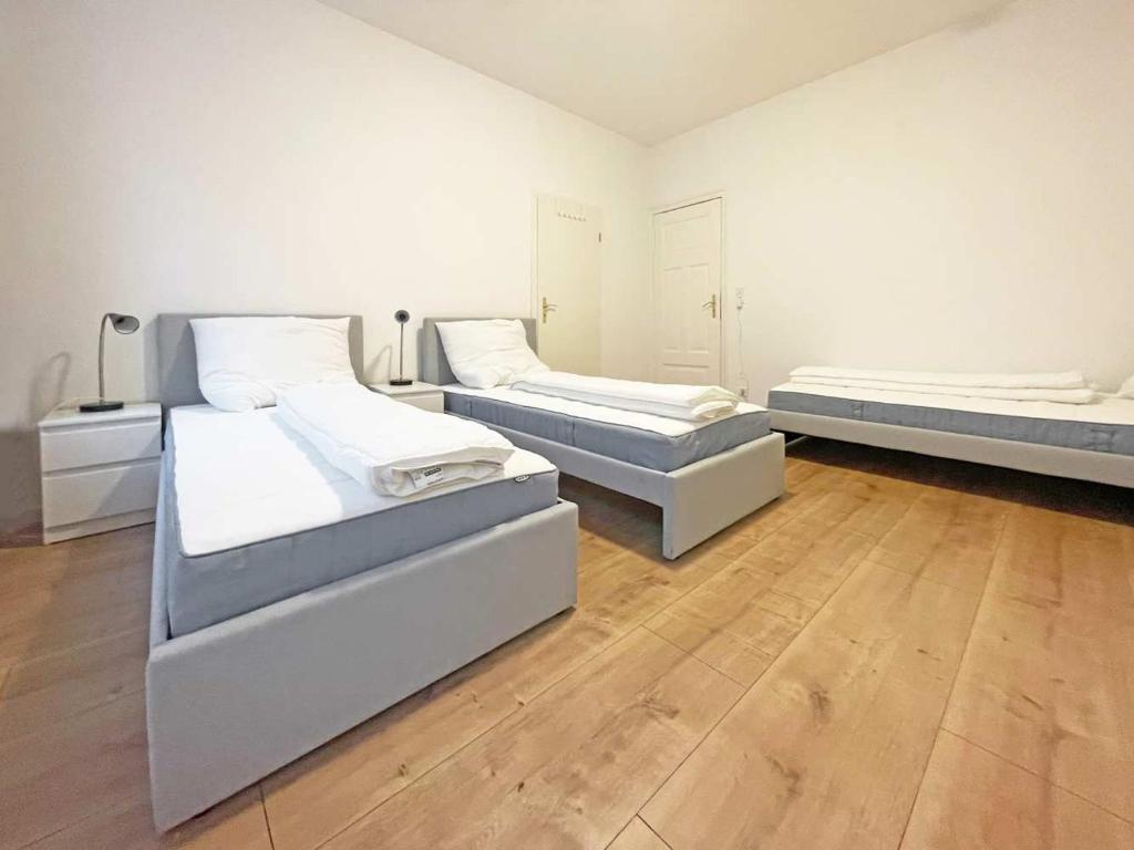 Chic & Modern Apartment photo 3