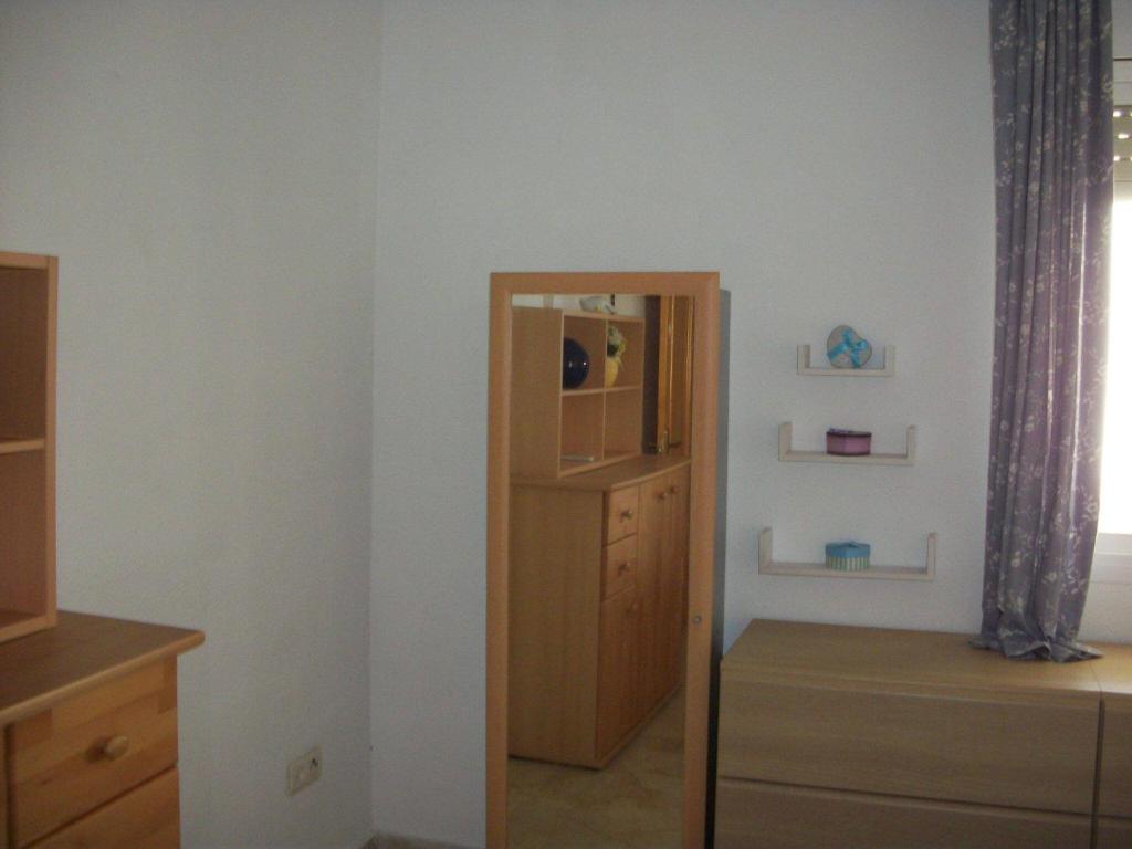 1 Bedroom Penthouse On Front Line Of The Beach photo 4