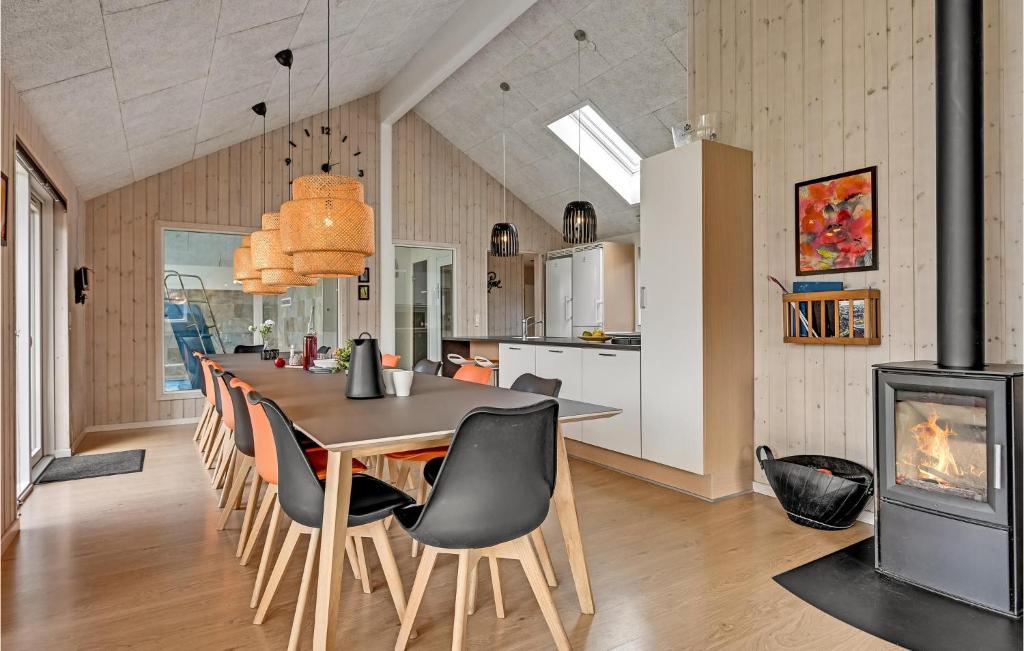Nice Home In Glesborg With Indoor Swimming Pool, Sauna And 7 Bedrooms photo 3