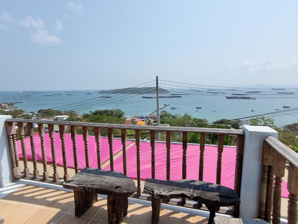 บ้านนางฟ้า เกาะสีชัง Baan Nangfa Room Type - Queen Room with Sea View