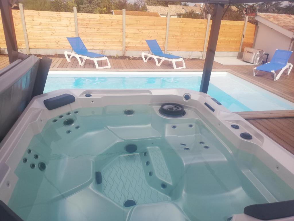 Magnifique Villa sur le Bassin d'Arcachon - JACUZZI+PISCINE - 8à10pers photo 1