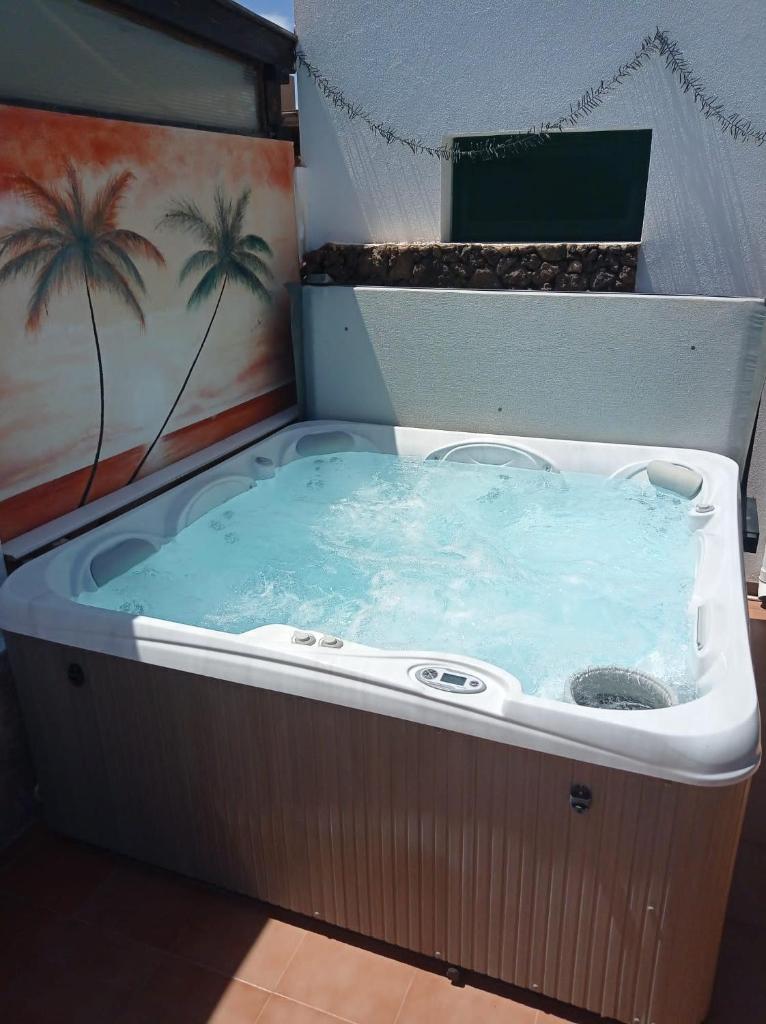 CASA ORILLA! Beautiful private holiday villa with hot tub photo 2