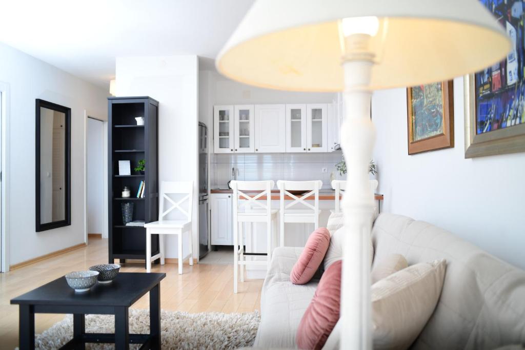 MARIVA DELUXE APARTMENT - Tap to explore photos