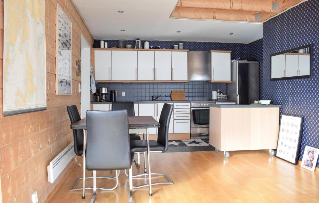 Awesome Home In Bokn With Wifi And 3 Bedrooms photo 2