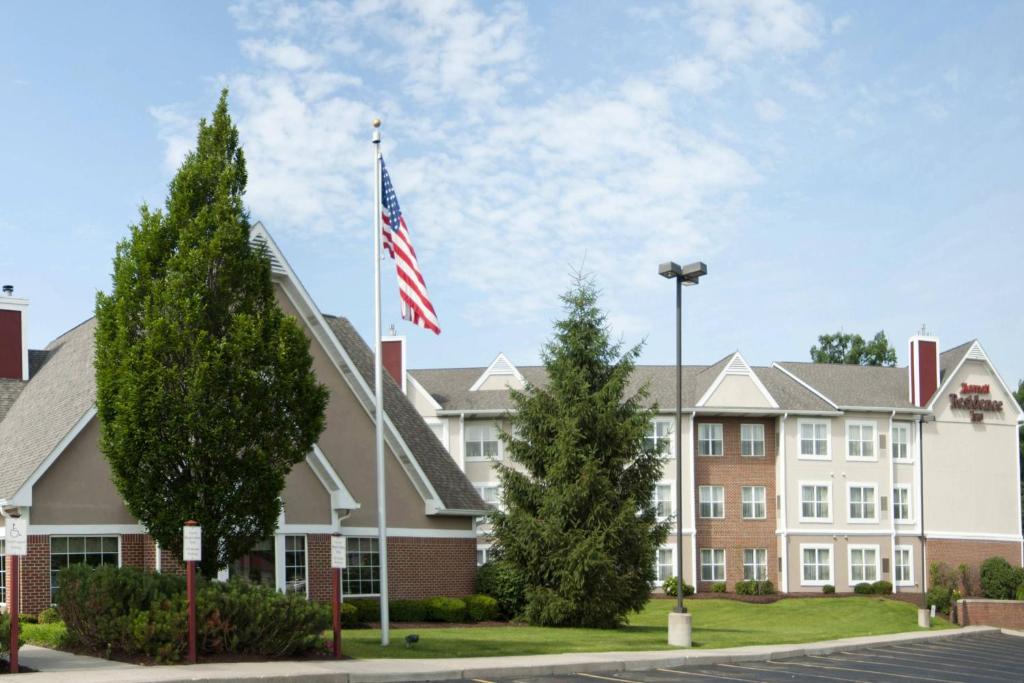 Residence Inn By Marriott Fort Wayne image