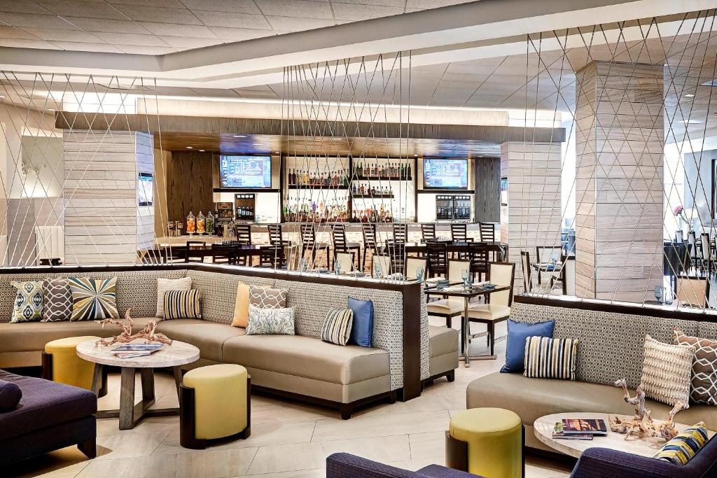 Irvine Marriott image