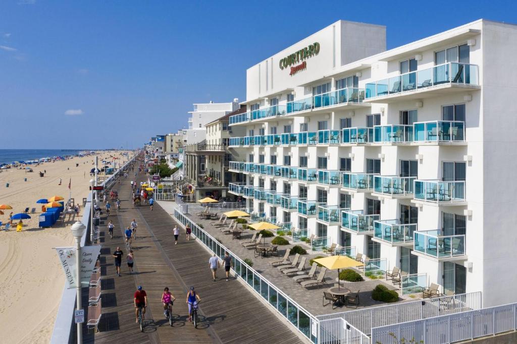 Courtyard Ocean City Oceanfront image
