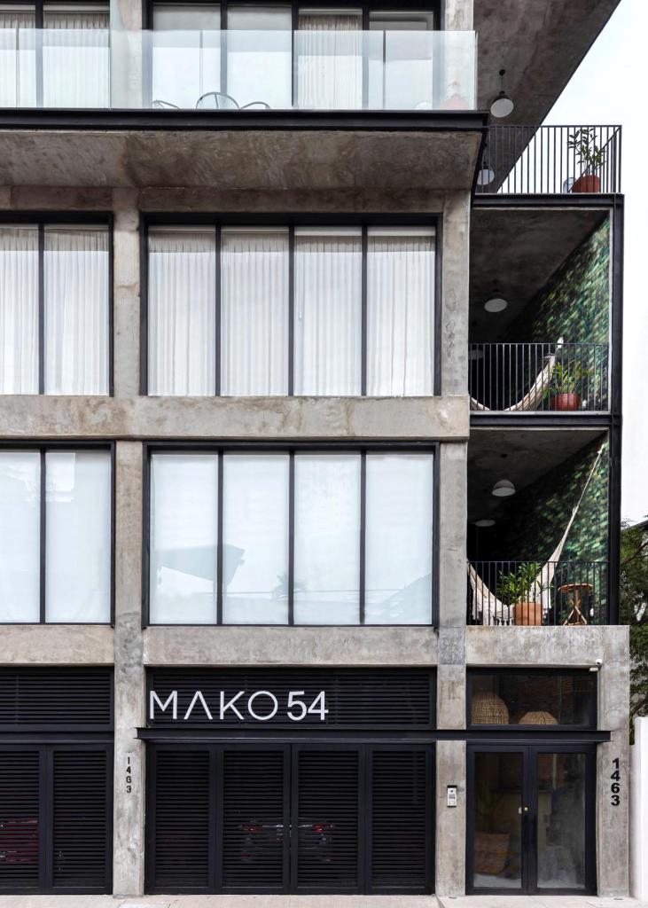 Mako 54, Compostela