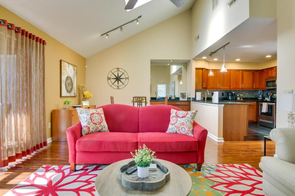 Condo with 2 Balconies and 3 Pools Less Than 2 Mi to Beach! photo 2