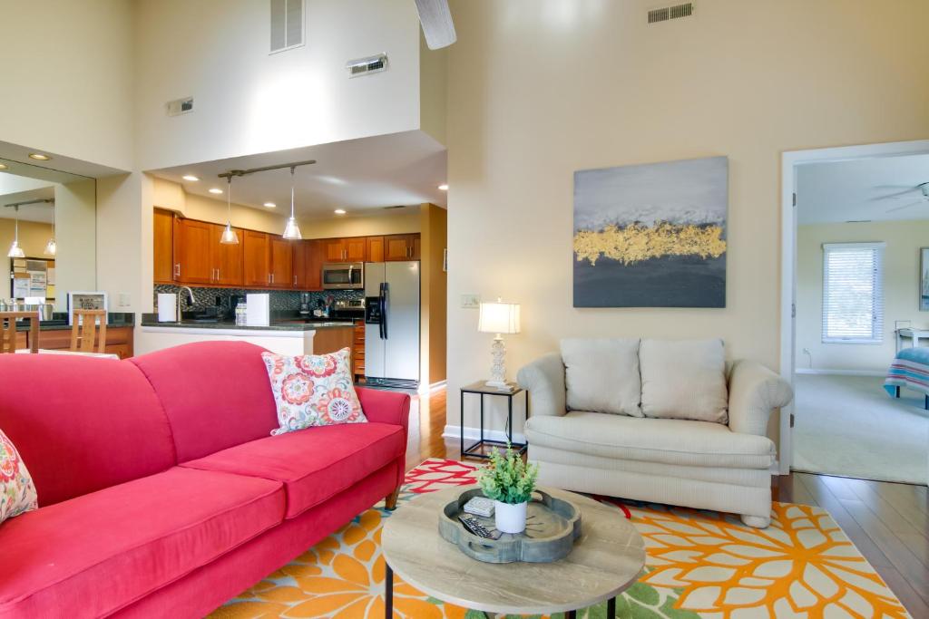Condo with 2 Balconies and 3 Pools Less Than 2 Mi to Beach! photo 3