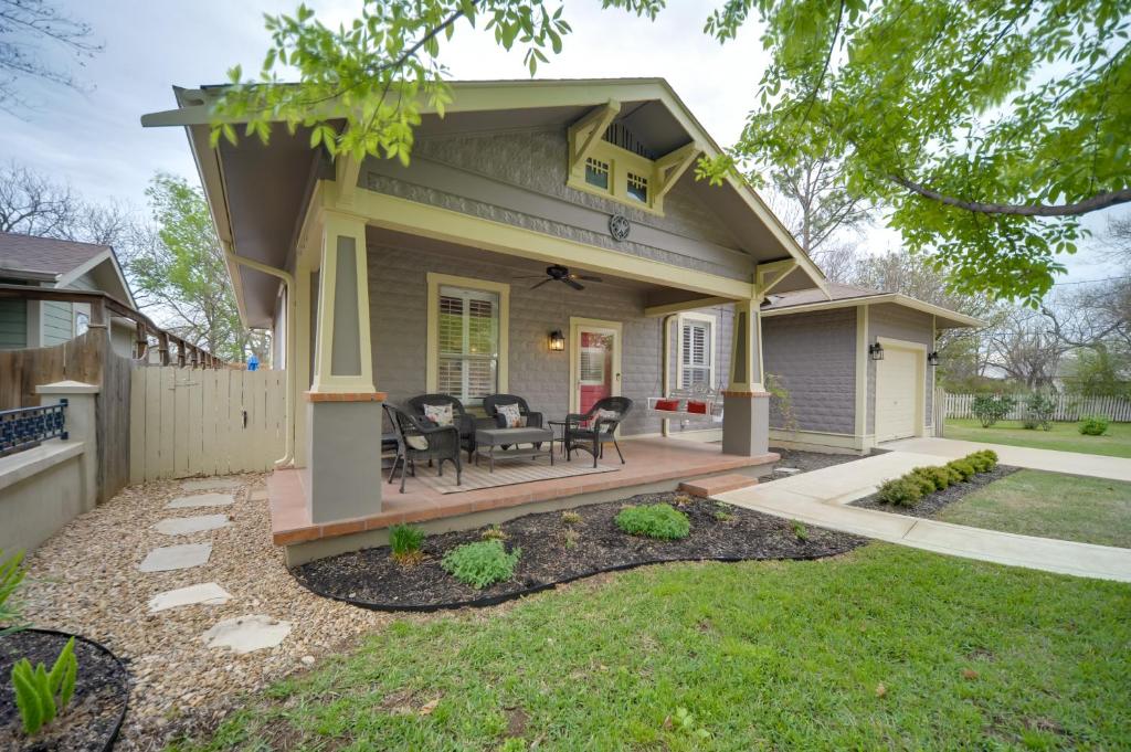 Fredericksburg Home with Pool about 1 Mi to Main Street! photo 1