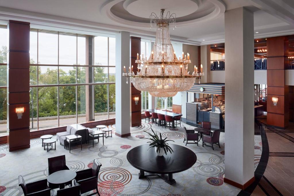 Niagara Falls Marriott Fallsview Hotel & Spa photo 4