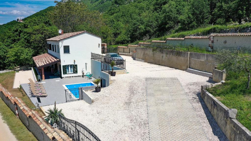 Holiday house with a swimming pool Dolenja Vas, Central Istria - Sredisnja Istra - 20747 photo 1