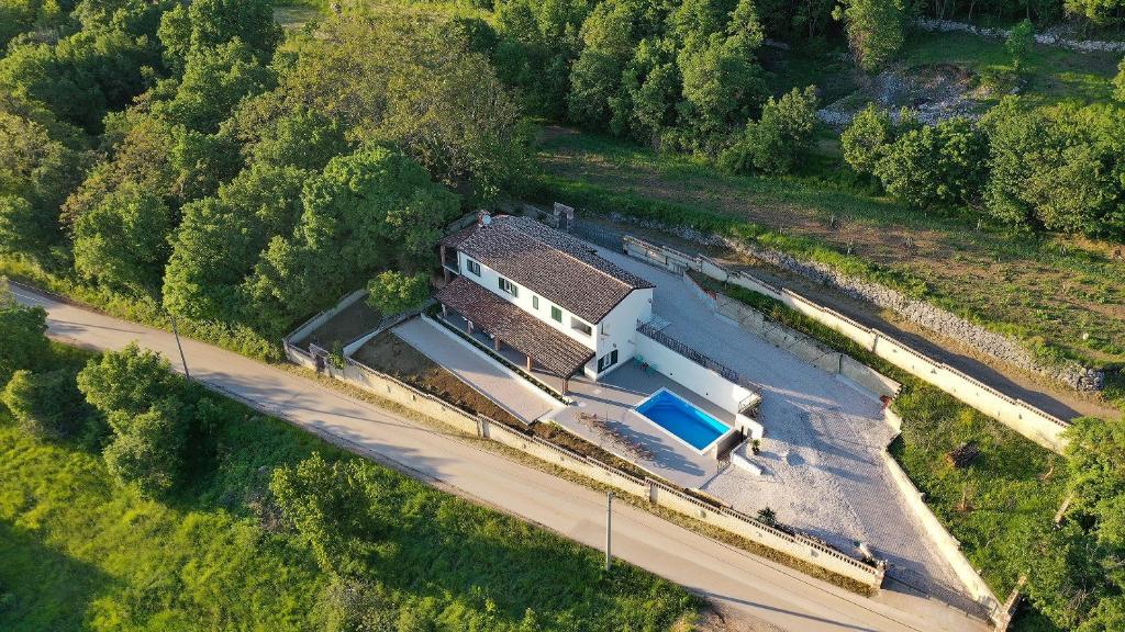 Holiday house with a swimming pool Dolenja Vas, Central Istria - Sredisnja Istra - 20747 photo 2