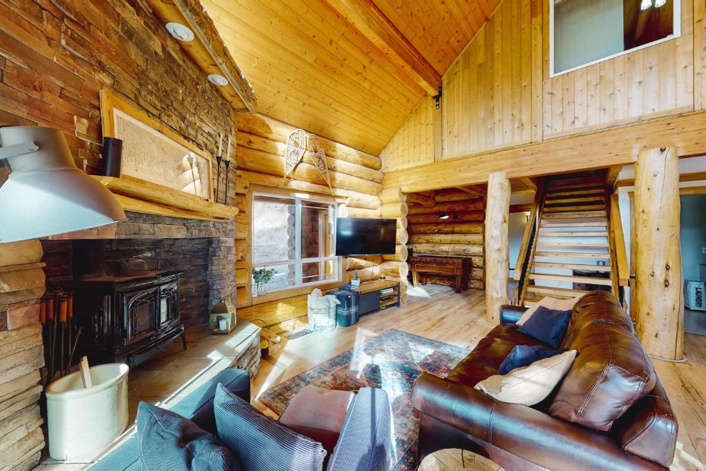 Ponderosa Log Cabin photo 4