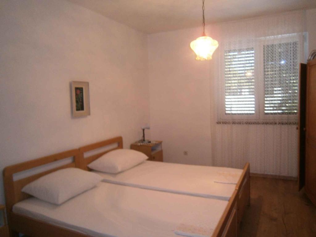 Apartments in Omisalj - Insel Krk 30522 photo 1