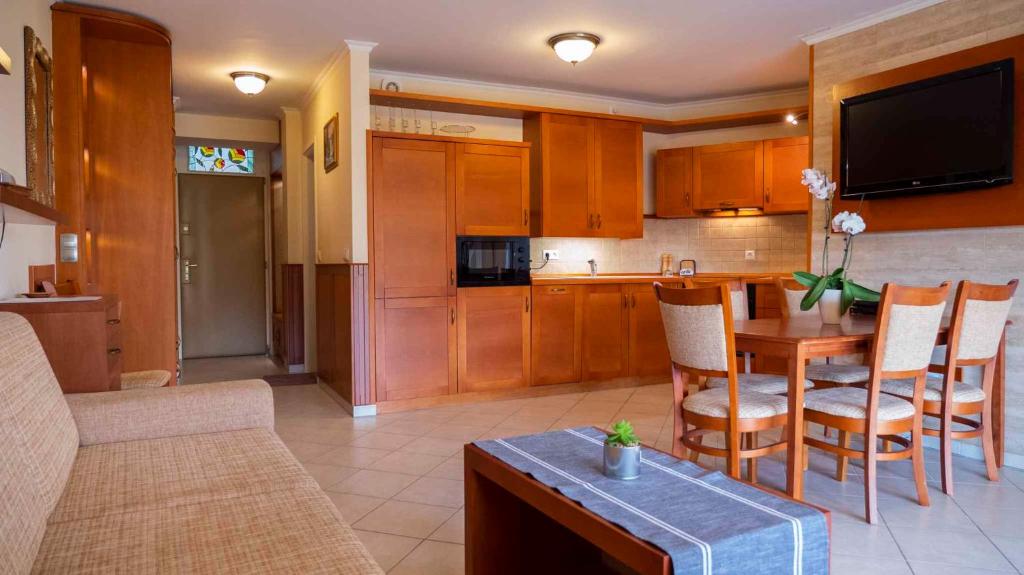 Apartment in Csopak - Balaton 37076 photo 1