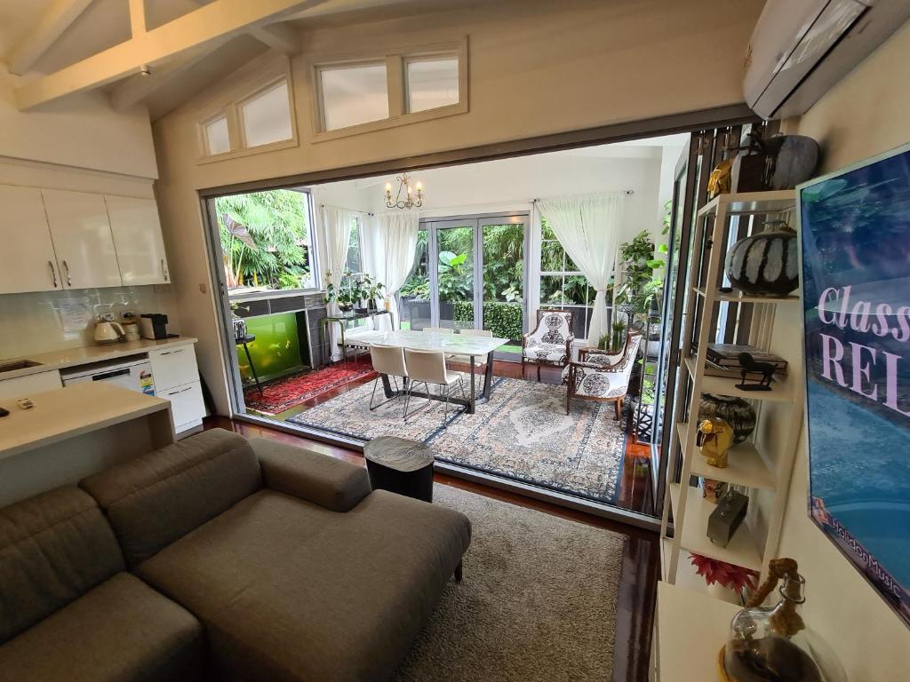 Vista Unit + Bamboo House Close to the City & Airport & Train station and Brighton Le Sands Beach photo 2