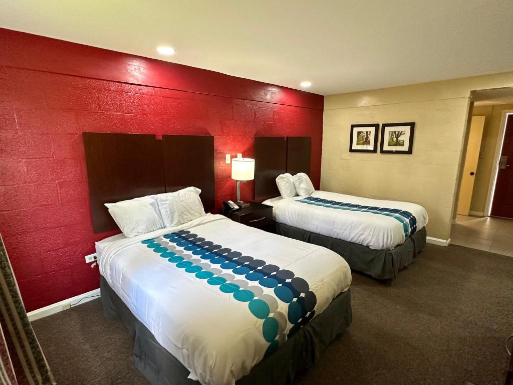 Royal Inn - North Augusta - The Masters image