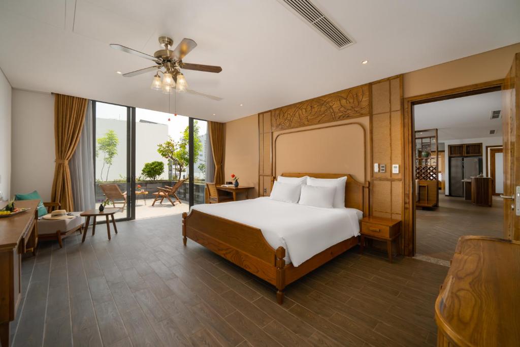 Vernalhome Boutique Danang Hotel - Tap to explore photos