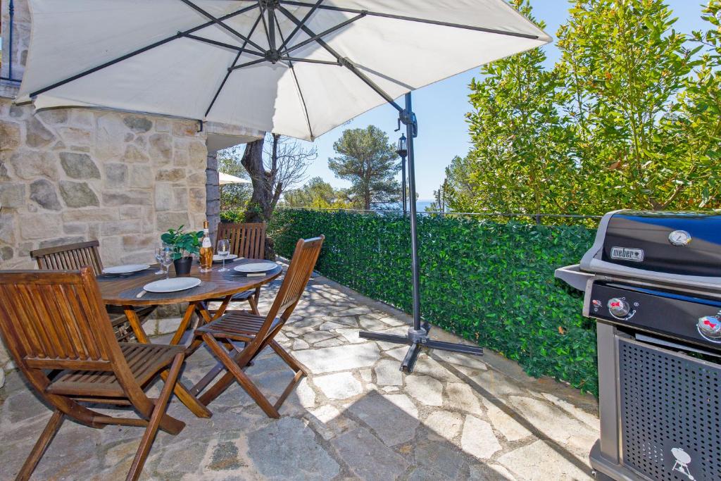 Villa d exception avec terrasse, jacuzzi, vue mer, parking, en plein cœur du village de Eze - 빌라 - 바다 전망