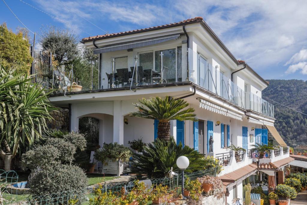 117 - Villa Bellavista a Seborga, Vista mare e Piscina a 15 minuti dalle spiaggia