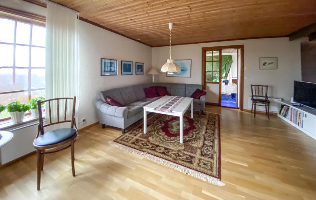 Nice Home In Unnaryd With 4 Bedrooms photo 2