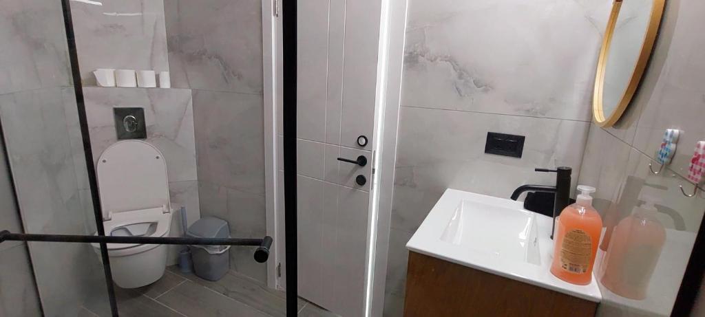 beach front tel aviv bat yam apartment -hotel 39 photo 3