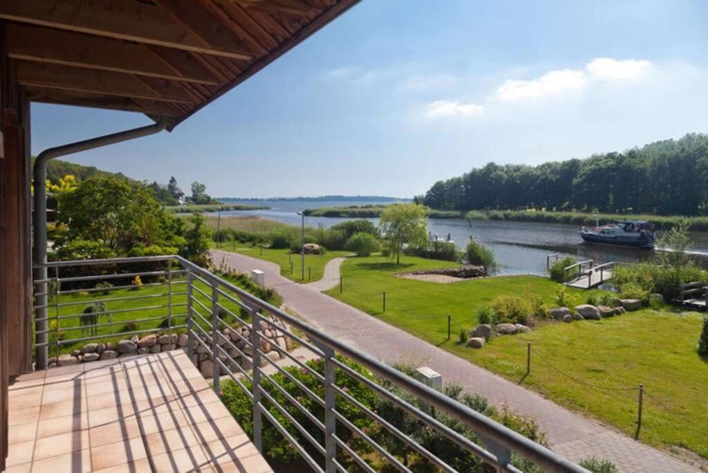 Charmantes Ferienhaus direkt am Seglerhafen photo 2