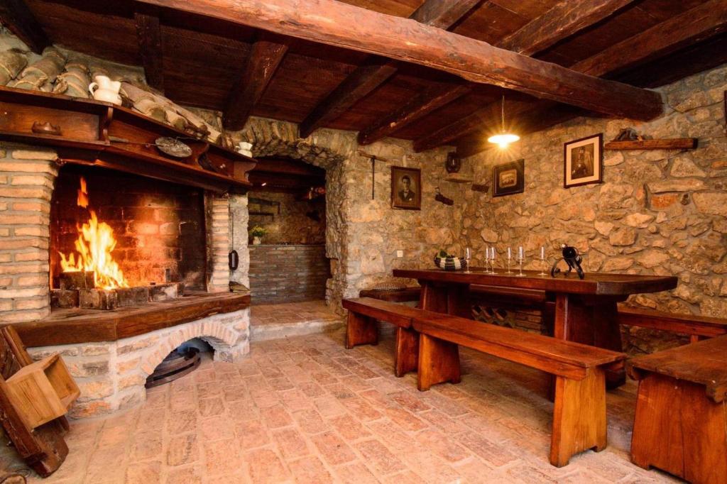Villa Fani with Jacuzzi photo 2