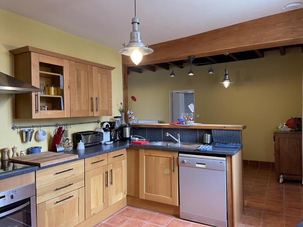 Gîte Broût-Vernet, 4 pièces, 4 personnes - FR-1-489-35 photo 2