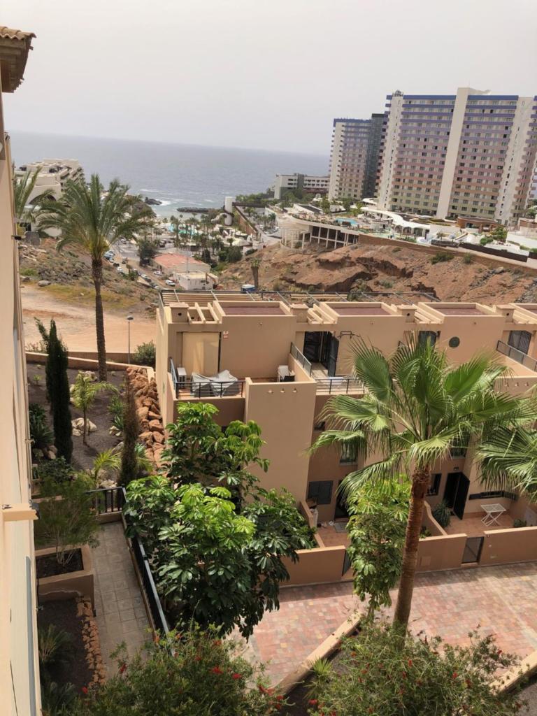2 bedroom with parking, WiFi, views & heated pool photo 1